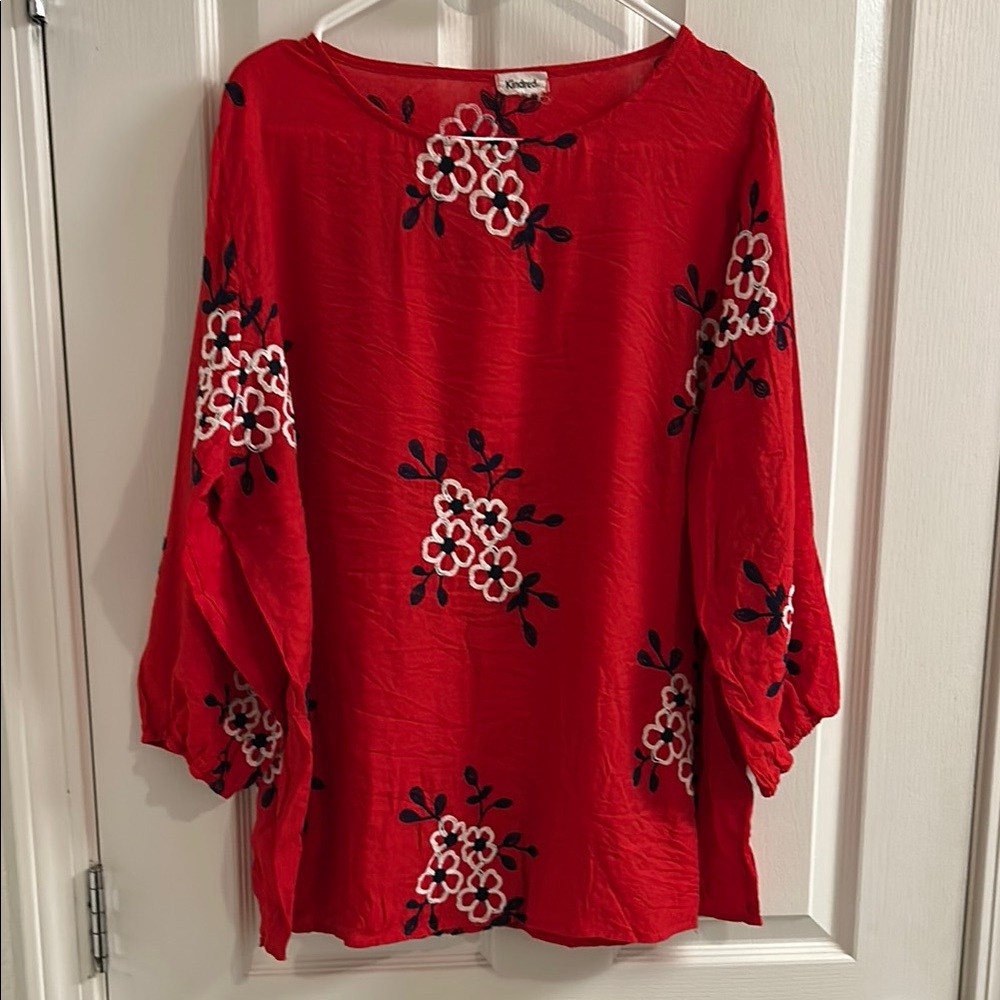 Splendid Red and White 3/4 Sleeve Blouse Relaxed Fit